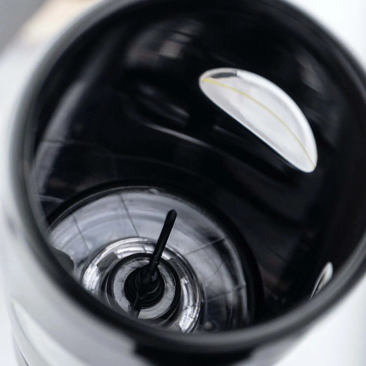 Nuvinair Cyclone & Holder